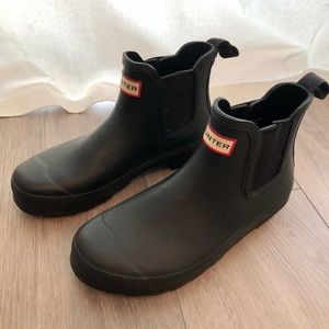 Hunter Chelsea Boots. Black size 8. Waterproof.